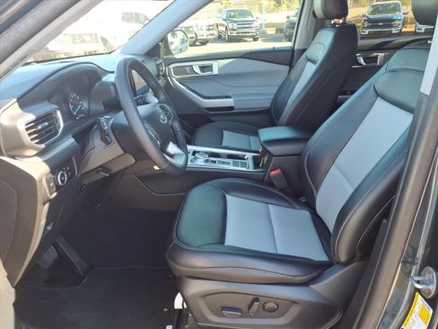 Used 2023 Ford Explorer XLT w/ Equipment Group 202A image 23