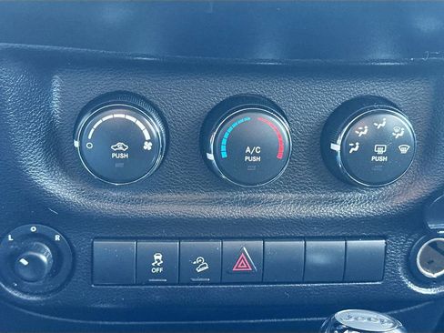 Used 2017 Jeep Wrangler Unlimited Sport w/ Quick Order Package 24S image 15