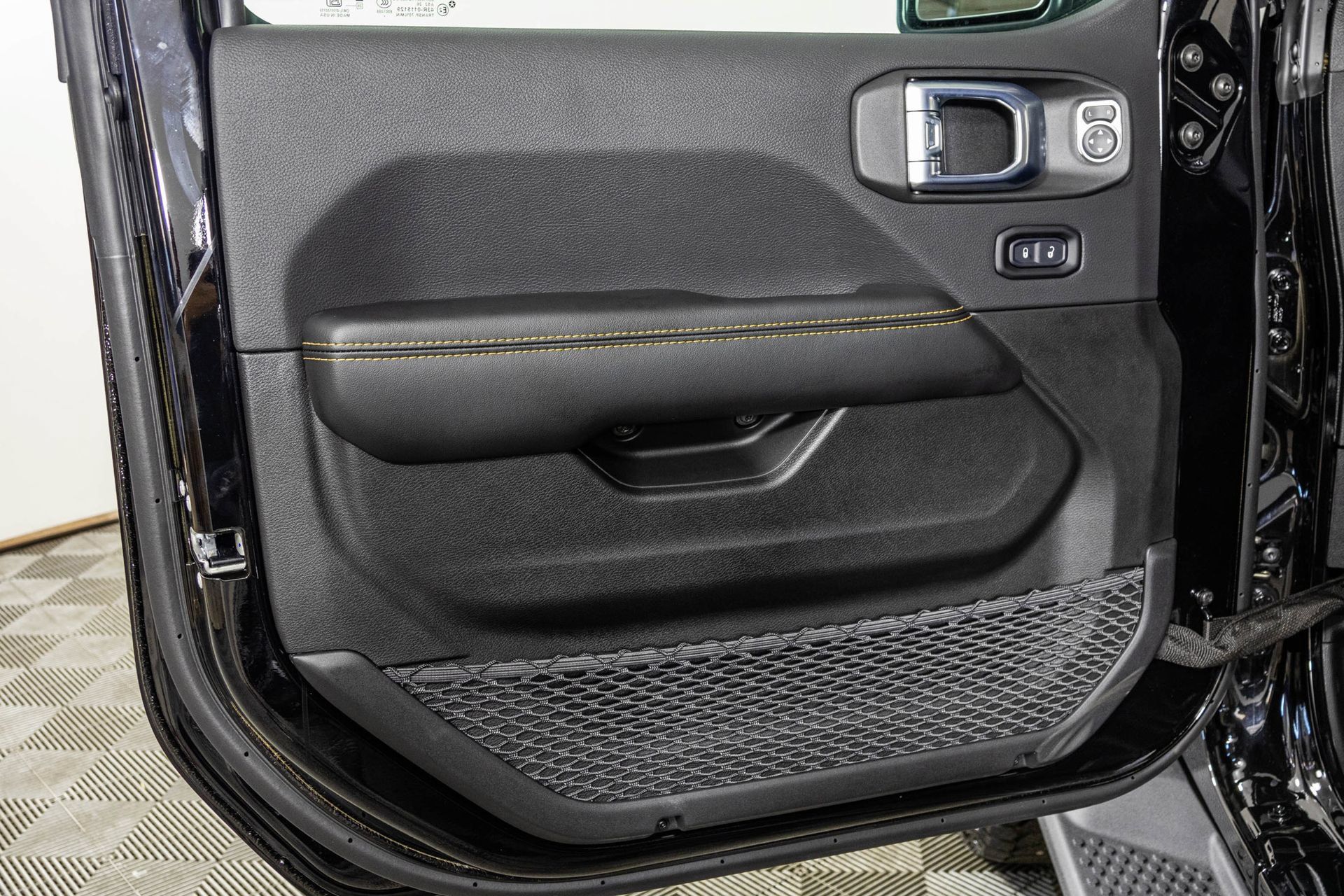 New 2027 Jeep Wrangler Unlimited Sahara AWD/4WD image 34