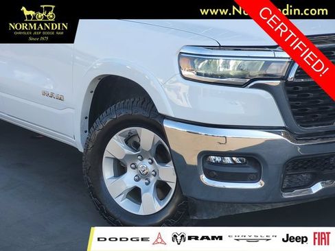 Used 2025 RAM 1500 Big Horn AWD/4WD image 3