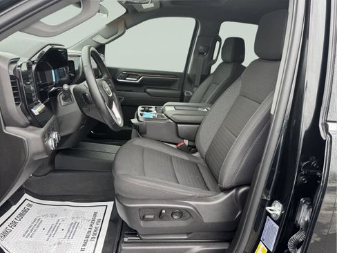 Used 2024 GMC Sierra 2500 SLE w/ SLE Value Package; image 18