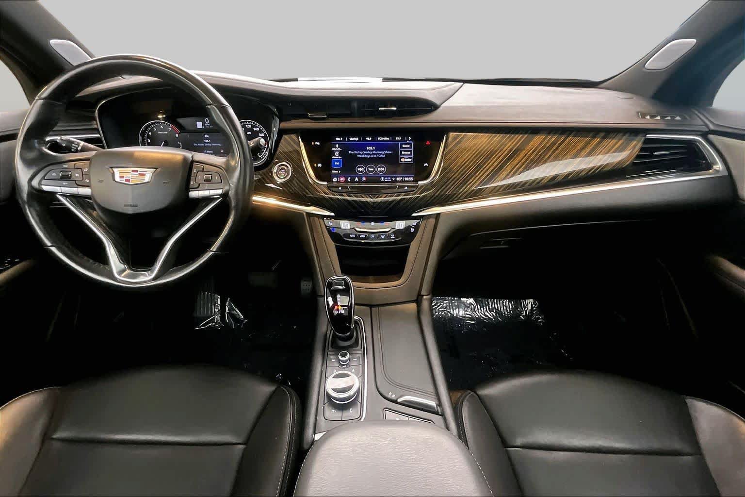 Used 2024 Cadillac XT6 Premium Luxury FWD image 16