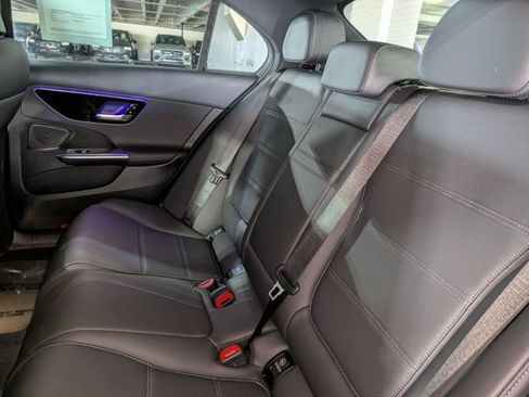 Used 2025 Mercedes-Benz C 300 Sedan image 21