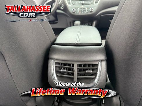 Used 2025 Chevrolet Malibu LT FWD image 29