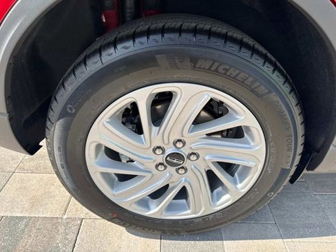 New 2025 Lincoln Corsair FWD image 32