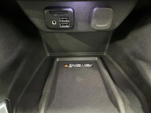 Used 2023 Chevrolet Traverse RS image 26