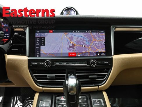 Used 2021 Porsche Macan AWD/4WD image 12