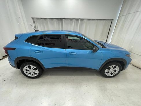 New 2026 Chevrolet Trax LS FWD image 5