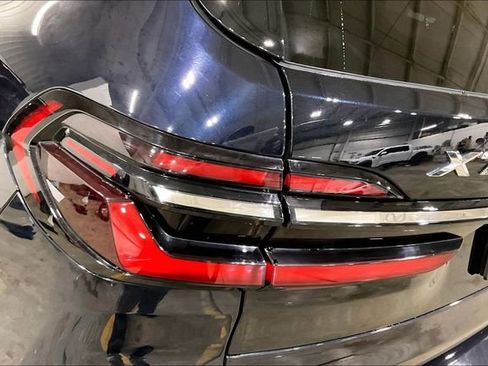 Used 2023 BMW X7 xDrive40i w/ Executive Package image 31