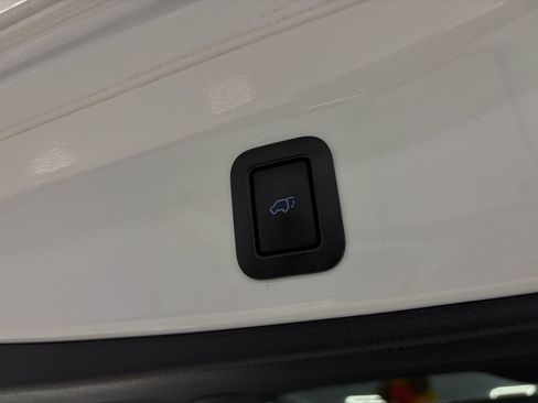 Used 2018 Toyota Highlander Limited w/ Protection Package #3 image 15