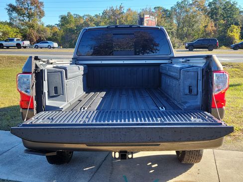 Used 2017 Nissan Titan Platinum Reserve image 20