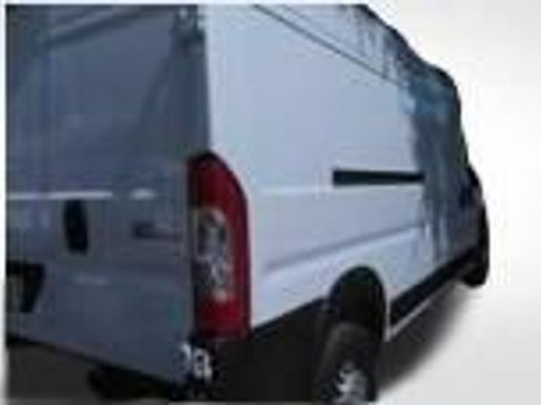Used 2024 RAM ProMaster 2500 w/ Convenience Group FWD image 3