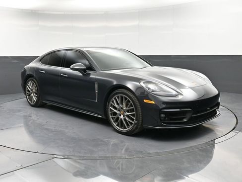Certified 2023 Porsche Panamera 4 Platinum Edition image 10