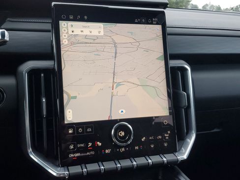 New 2025 GMC Acadia Elevation image 30