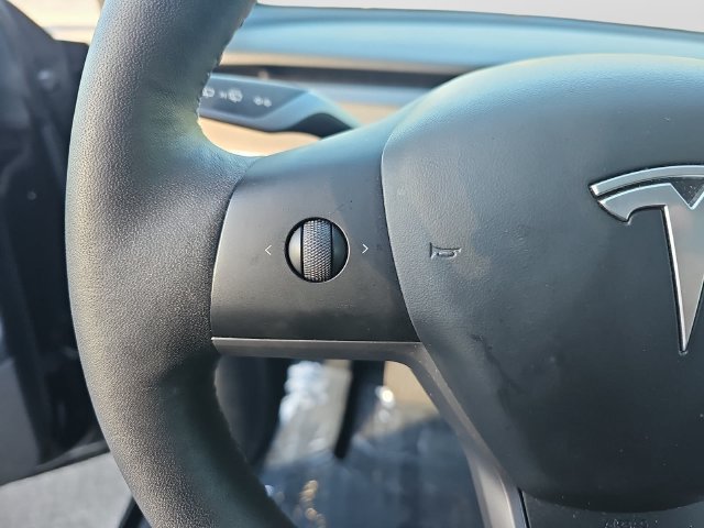 Used 2025 Tesla Model Y Long Range AWD/4WD image 20