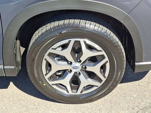Certified 2023 Subaru Forester Premium AWD/4WD image 8