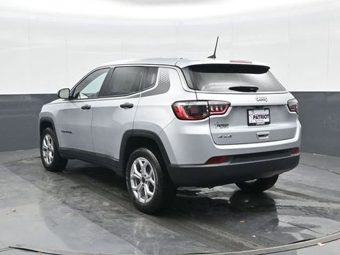 Used 2025 Jeep Compass Sport w/ Mopar Graphics Package AWD/4WD image 2