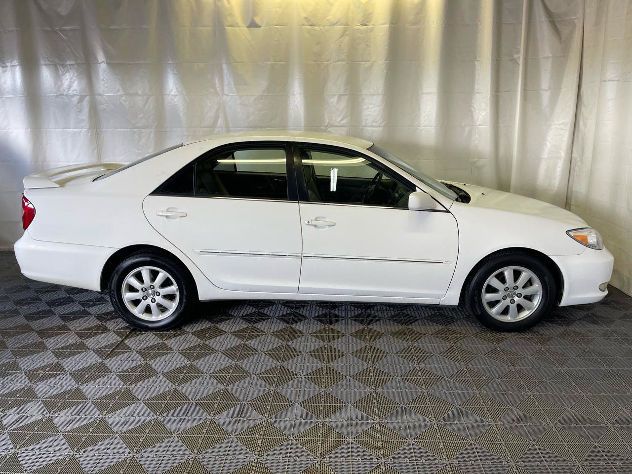 Used 2003 Toyota Camry XLE FWD image 9