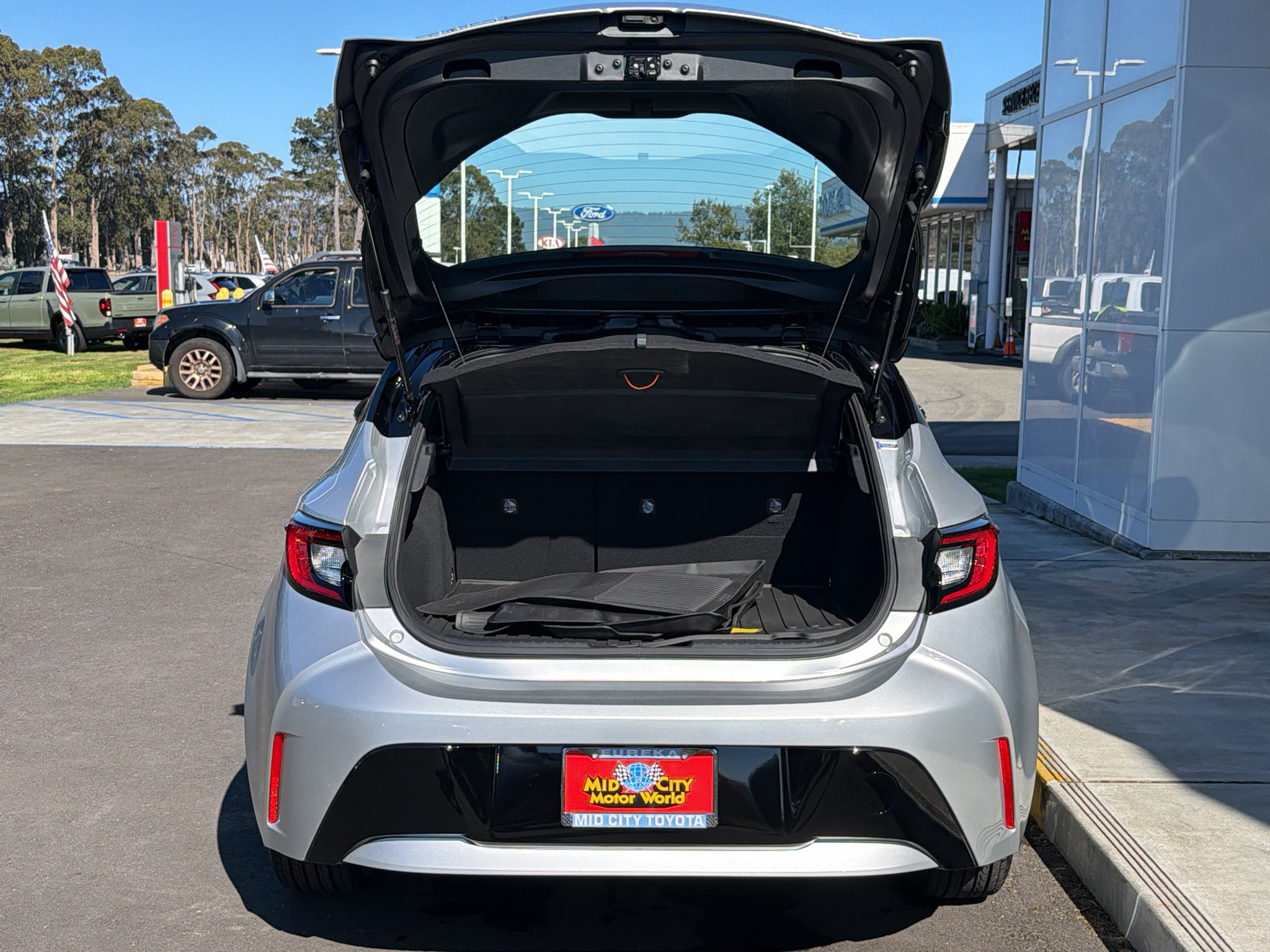 New 2027 Toyota Corolla SE FWD image 5