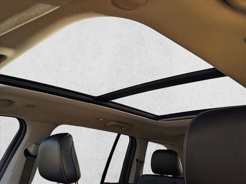 Used 2023 Jeep Grand Cherokee 4WD 4xe image 16