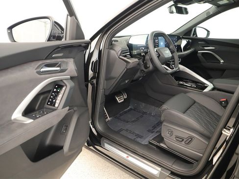 New 2025 Audi SQ5 Premium Plus image 14