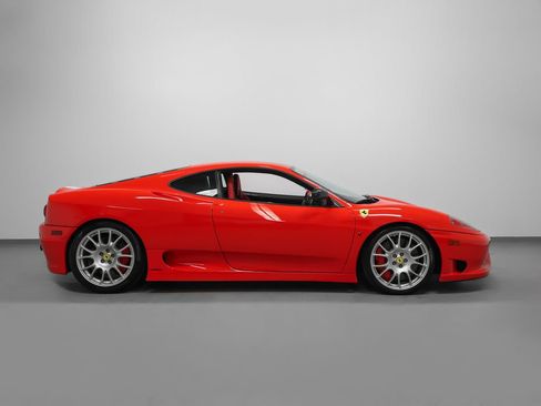 Used 2004 Ferrari 360 Challenge Stradale RWD image 4