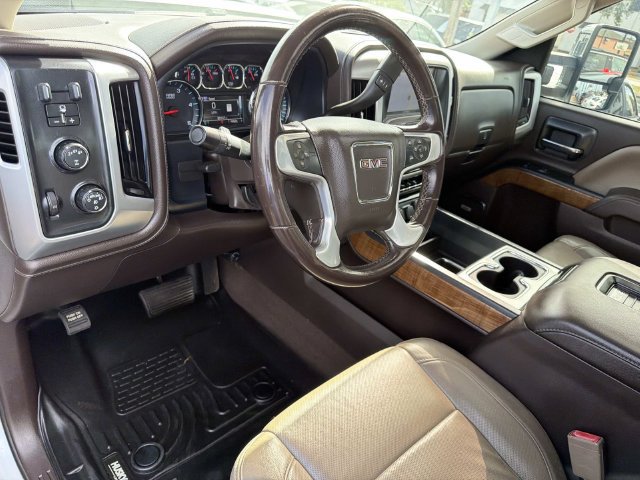 Used 2019 GMC Sierra 2500 SLT w/ Duramax Plus Package AWD/4WD image 24
