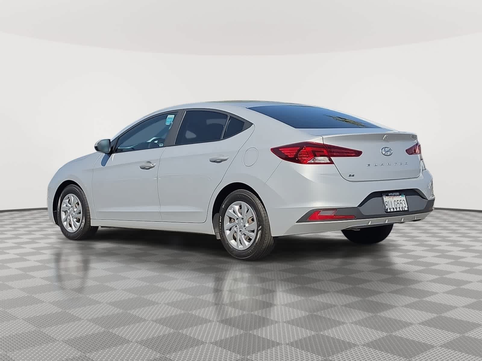 Used 2019 Hyundai Elantra SE FWD image 9