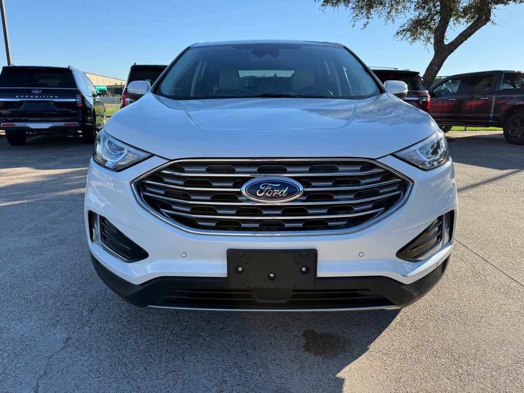 Used 2022 Ford Edge Titanium AWD/4WD image 2
