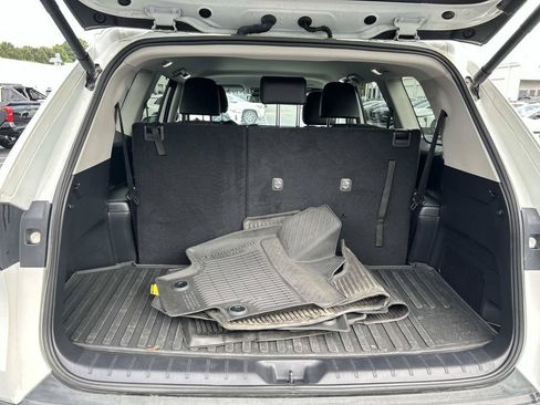 Used 2024 Toyota Grand Highlander XLE FWD image 11