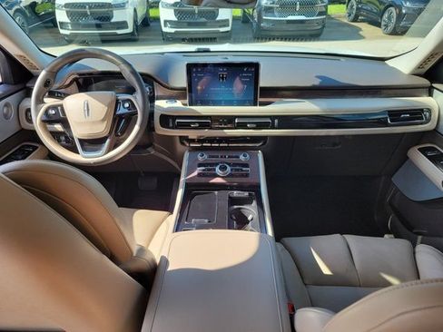 Certified 2023 Lincoln Aviator Reserve w/ Equipment Group 201A RWD image 19