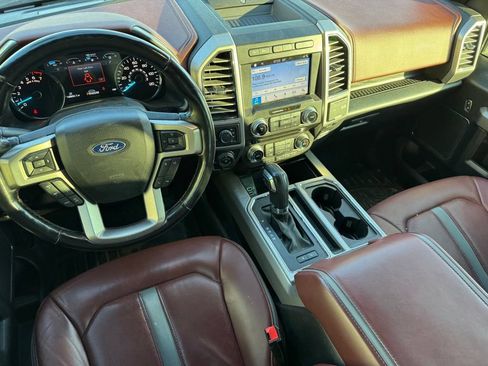Used 2018 Ford F150 Platinum w/ Equipment Group 701A Luxury AWD/4WD image 6