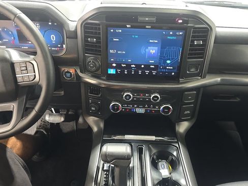 Used 2025 Ford F150 Lariat AWD/4WD image 11