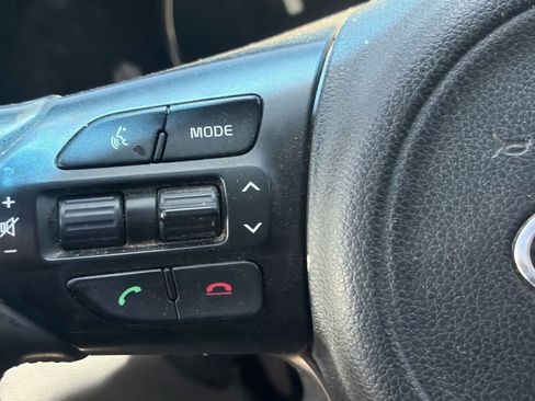 Used 2017 Kia Sorento EX FWD image 9