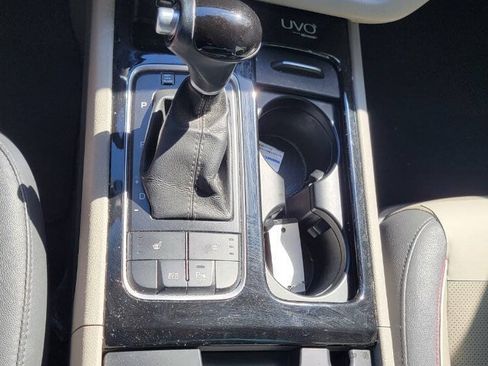 Used 2015 Kia Sedona EX w/ EX Premium Package FWD image 15