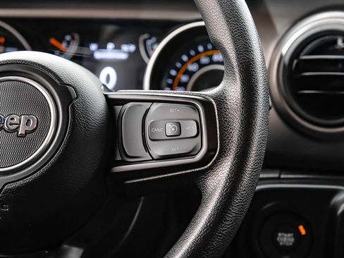 Used 2022 Jeep Gladiator Sport AWD/4WD image 16