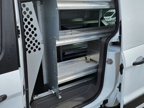 Used 2019 Ford Transit Connect XLT FWD image 17