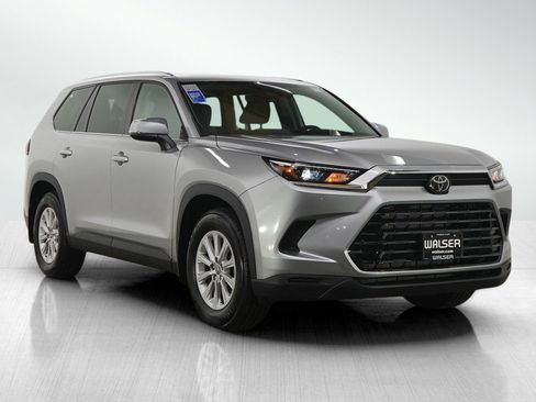 Used 2025 Toyota Grand Highlander AWD image 7