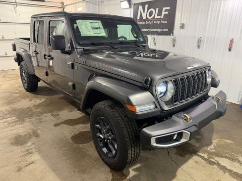 New 2026 Jeep Gladiator Sport AWD/4WD image 2