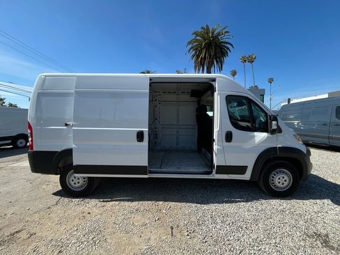 Used 2024 RAM ProMaster 2500 w/ Safety Group image 5