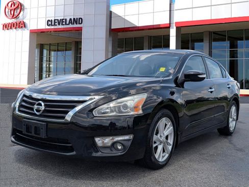 Used 2015 Nissan Altima 2.5 SL w/ Technology Package FWD image 5