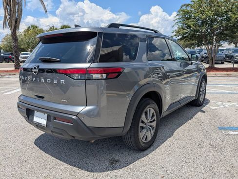 Used 2025 Nissan Pathfinder SV AWD/4WD image 6