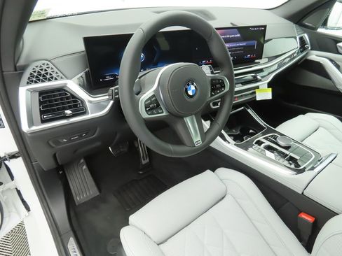 New 2026 BMW X5 sDrive40i w/ M Sport Package image 9