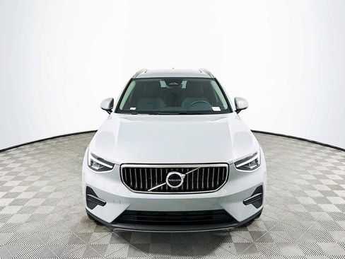 Used 2025 Volvo XC40 B5 Core w/ Protection Package Premier image 2