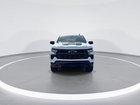 Used 2024 Chevrolet Silverado 1500 LT Trail Boss w/ Convenience Package II image 3