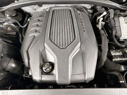 Certified 2024 Porsche Macan AWD/4WD image 27