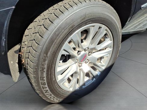 Used 2024 GMC Yukon Denali image 5