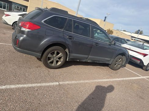 Used 2013 Subaru Outback 2.5i Premium image 10