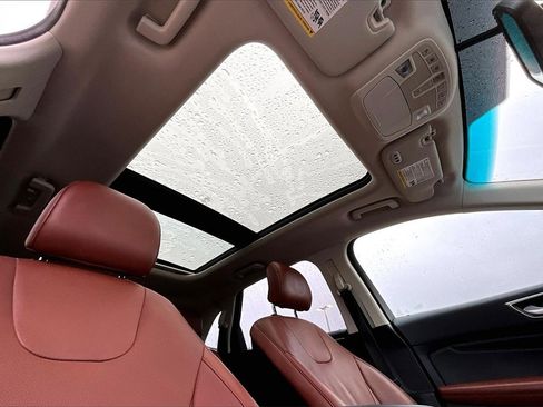 Used 2015 Ford Edge Titanium w/ Equipment Group 301A image 22