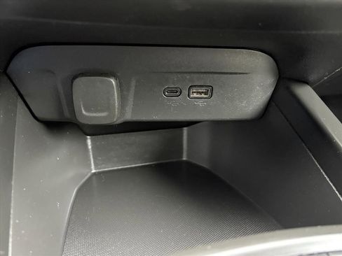 Used 2024 Chevrolet Trax LS w/ LS Convenience Package image 21